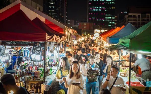 Bangkok Street Food: Where the City Comes Alive